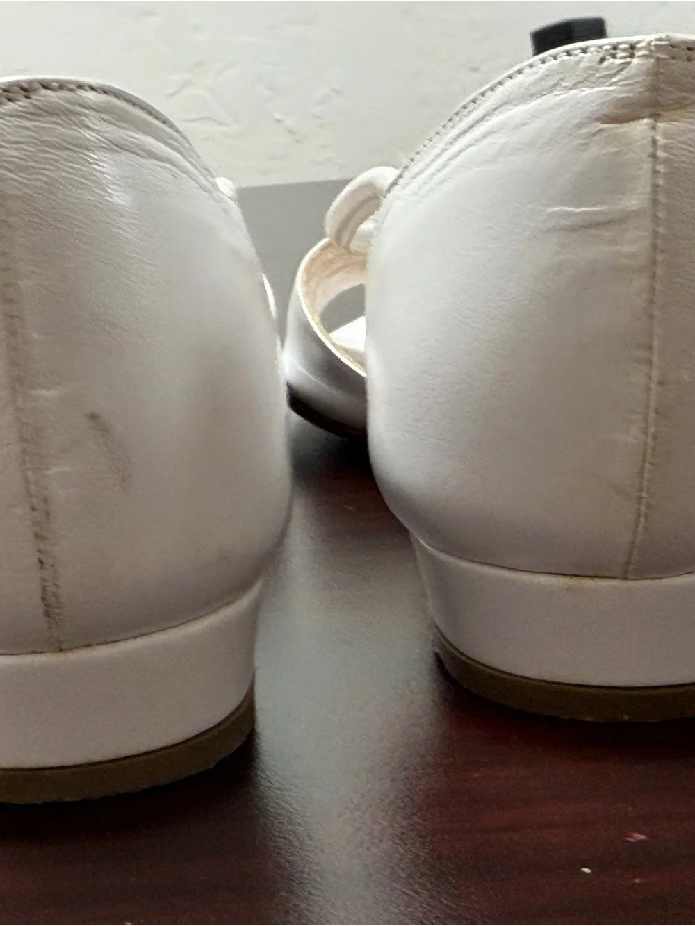 Vintage CHANEL White Leather Camellia Flower Sandals Size 37 Made in Italy